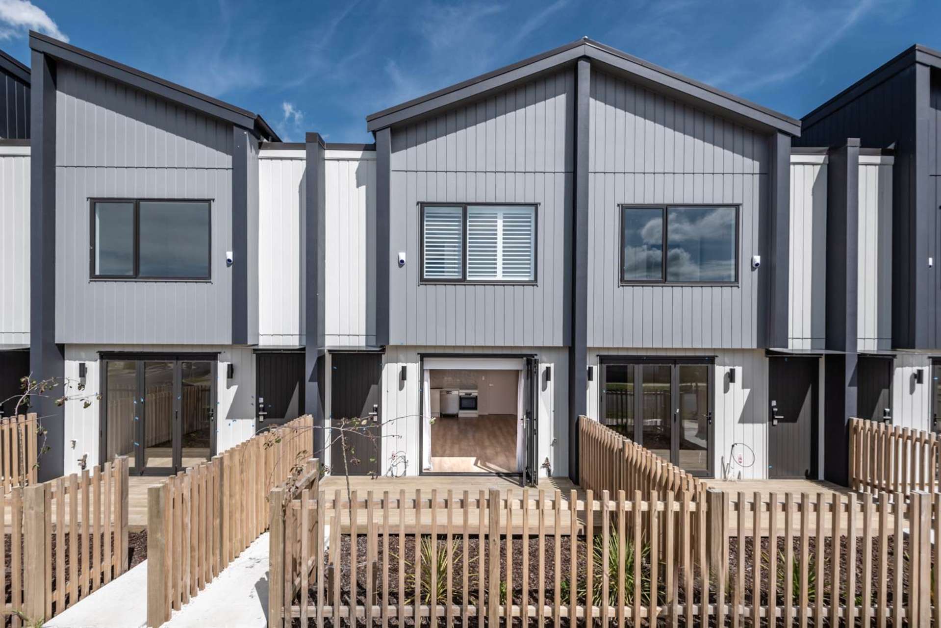 9/5 Hemopo Street Pukekohe_0