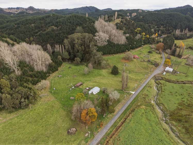 921 Ongo Road Hunterville_35