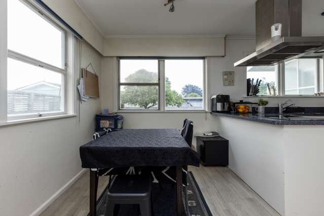 3 Cranby Crescent Onekawa_3