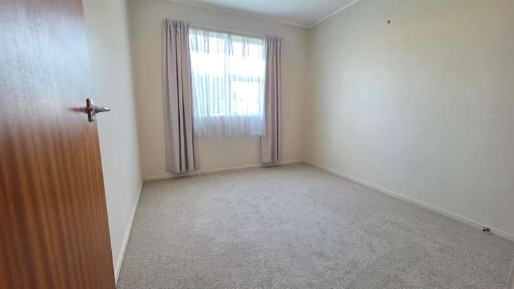 69A Titirangi Road New Lynn_5