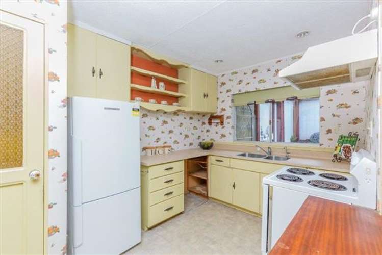 2 Eyre Street Henderson_7