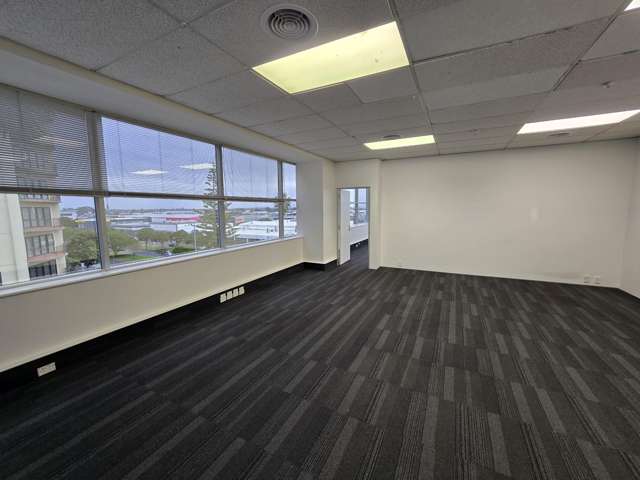 15 Osterley Way Manukau City_1