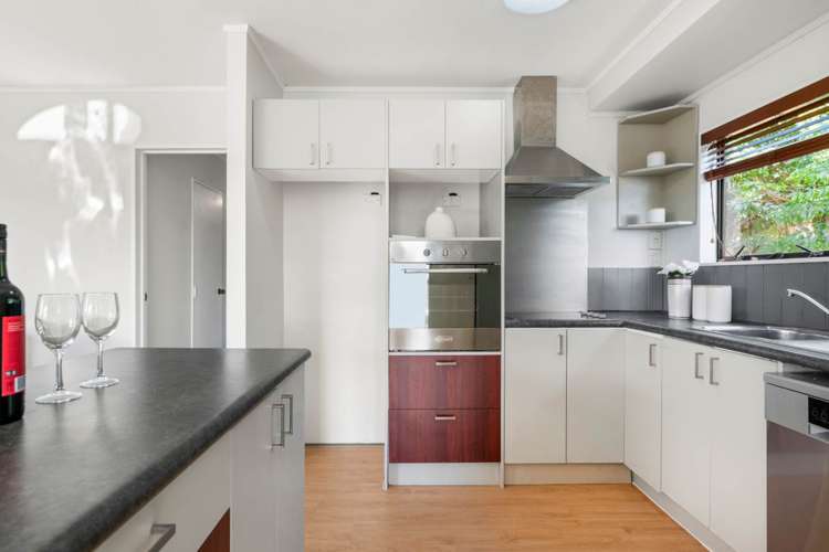 2/6 Sevilla Place Unsworth Heights_9