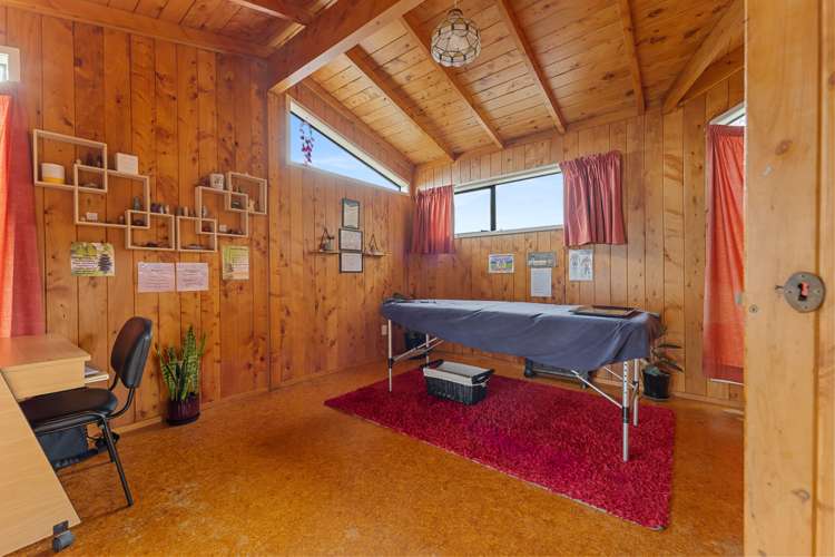 24 Montjoy Street Stratford_19