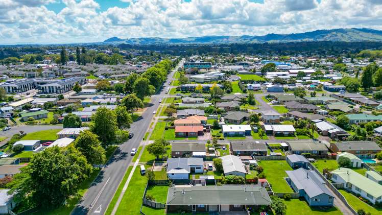 110 Burns Street Leamington_17