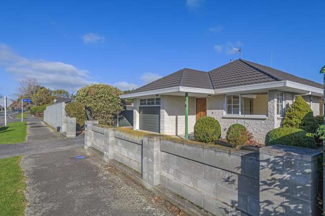 Hot opportunity on Cook Street