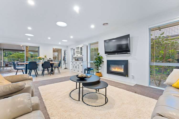 2 Lees Cove Karaka_7