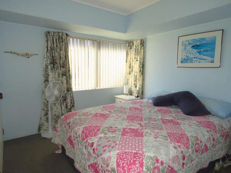 5 Dudley Crescent Cable Bay_13