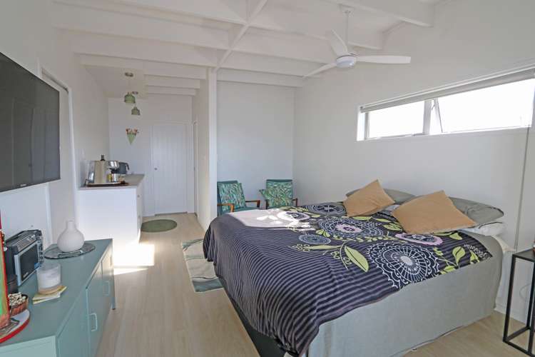 27 Taranga Road Langs Beach_12