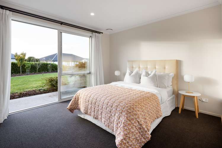 41 Alan Livingston Drive Cambridge_22