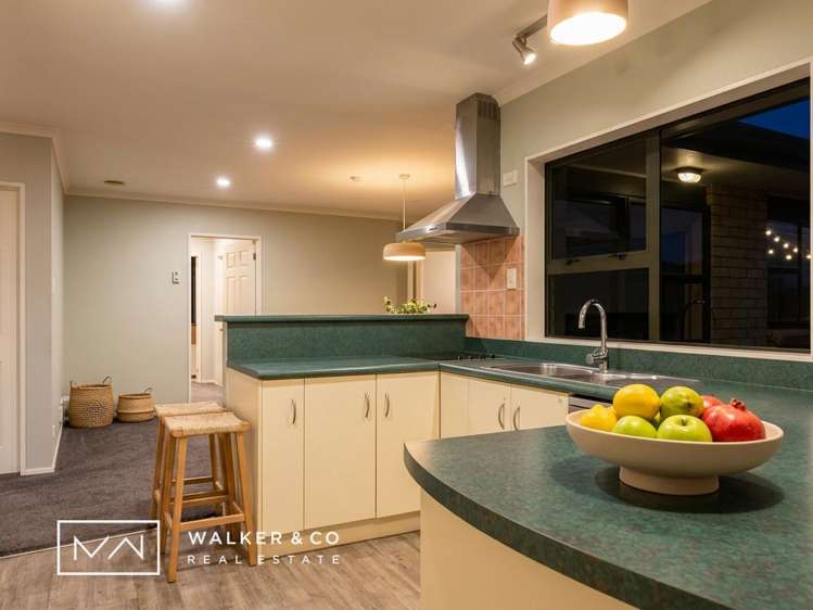 16 Kirton Drive_4