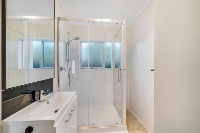 1/17 Emirau Place Glenfield_4