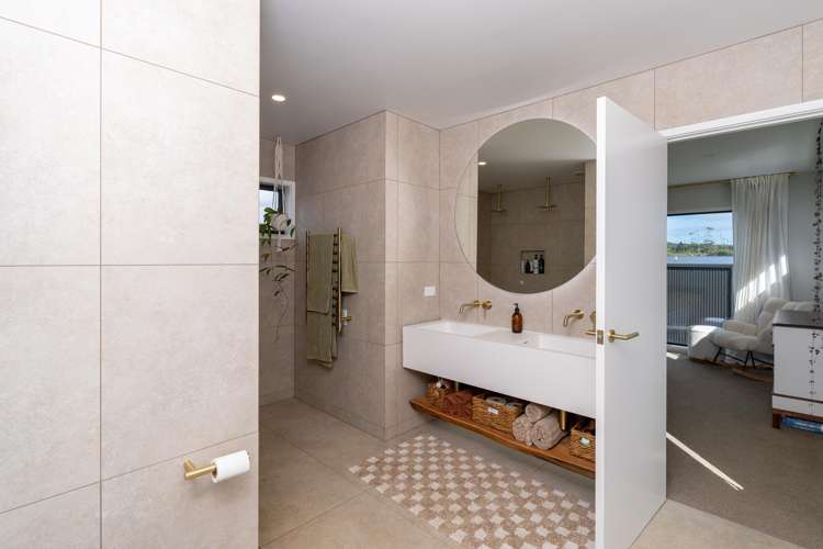 2 Taeore Lane Raglan_21