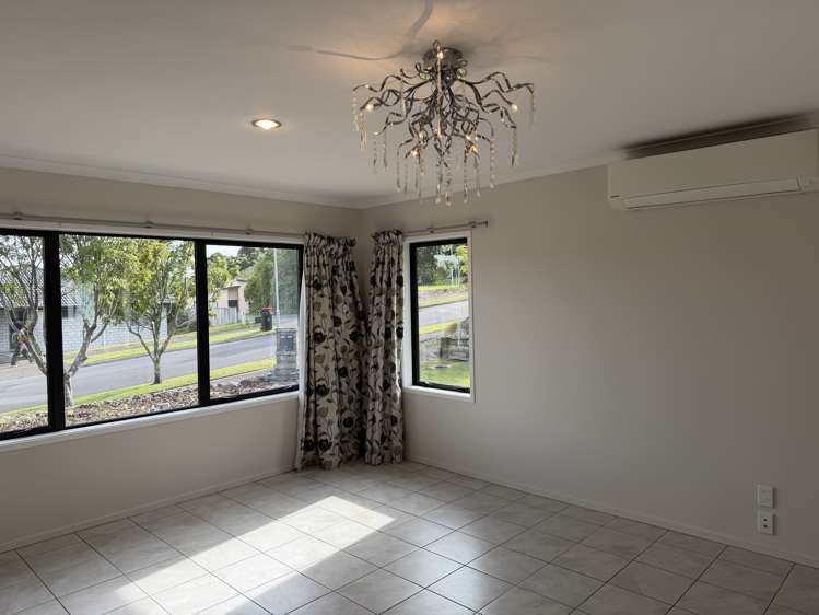 10 Caldera Crescent Pyes Pa_9