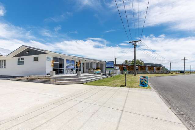 2 Motuoapa Esplanade - Motuoapa Bay Holiday Park Turangi_3