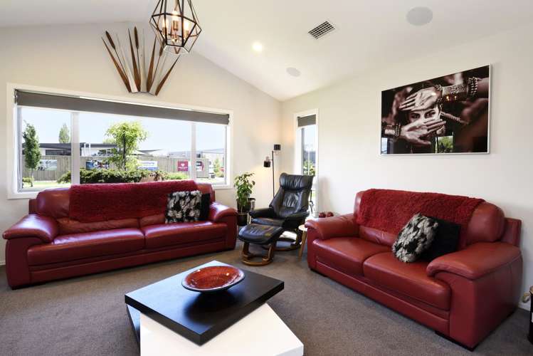 15 Berryfield Drive Richmond_11