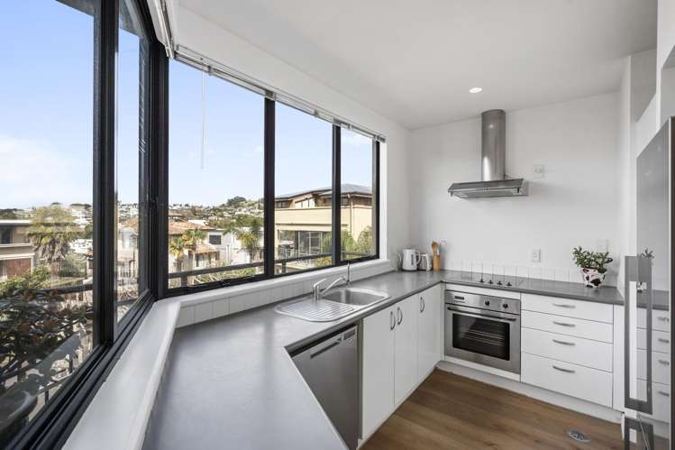 2F/5 Furneaux Way Remuera_11