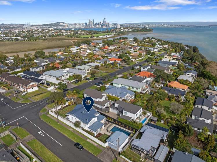 38 Aramoana Avenue Devonport_21