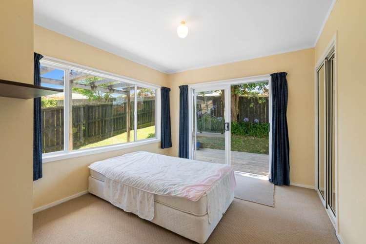 23 Northumberland Avenue Hauraki_13