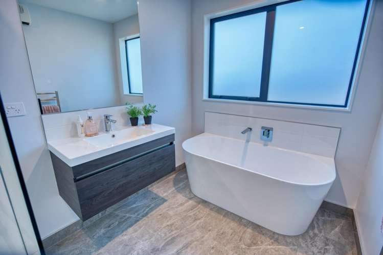 11A Hinau Crescent Kaiata_14