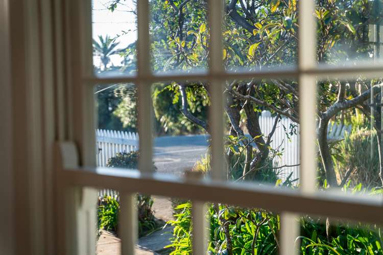 134 Wellington Road Paekakariki_25