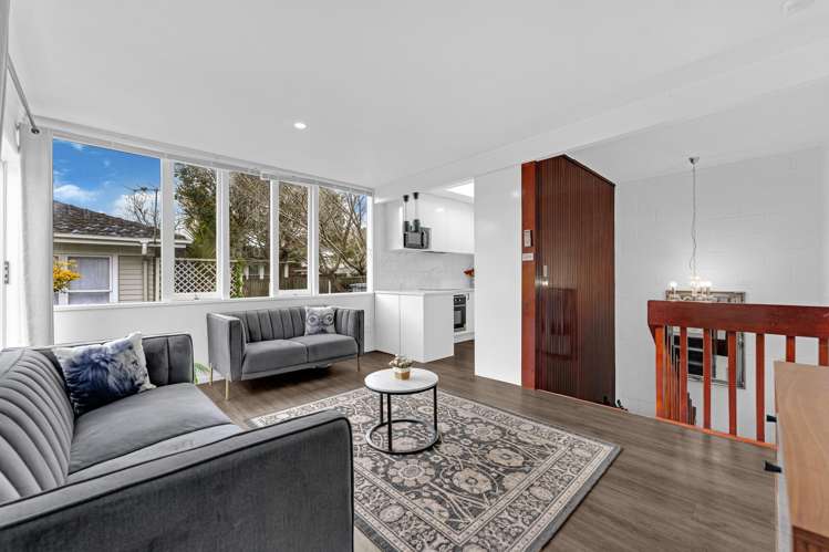 3/24 Commodore Drive Lynfield_2