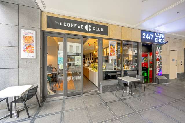 Split-risk investment – Coffee Club as Tenant