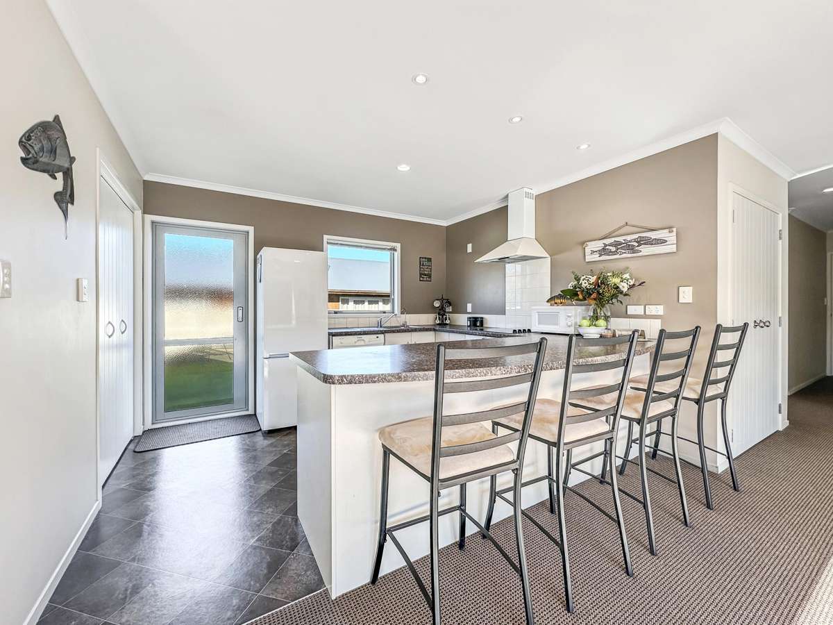 53 Montgomery Crescent_1