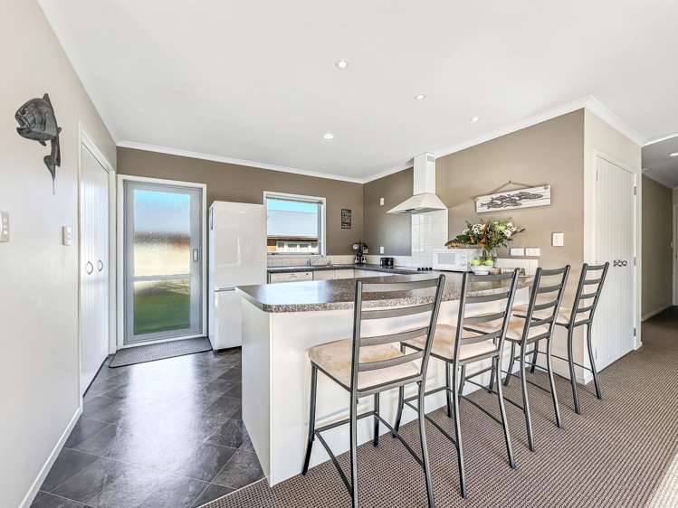 53 Montgomery Crescent Kinloch_5