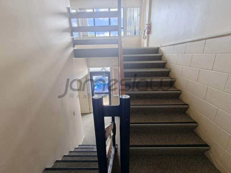 102 Henderson Valley Road Henderson_9