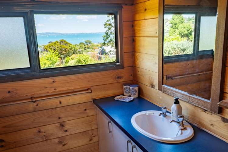 189 Ocean View Road Oneroa_33