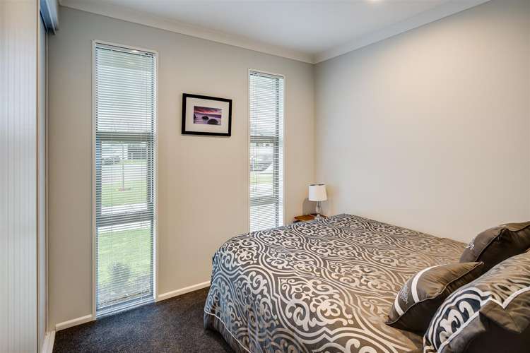 18 Pelorus Avenue Poraiti_13