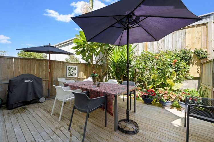 75/21 Hunters Park Drive Three Kings_10