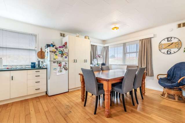 11 Euan Street Mangakakahi_3