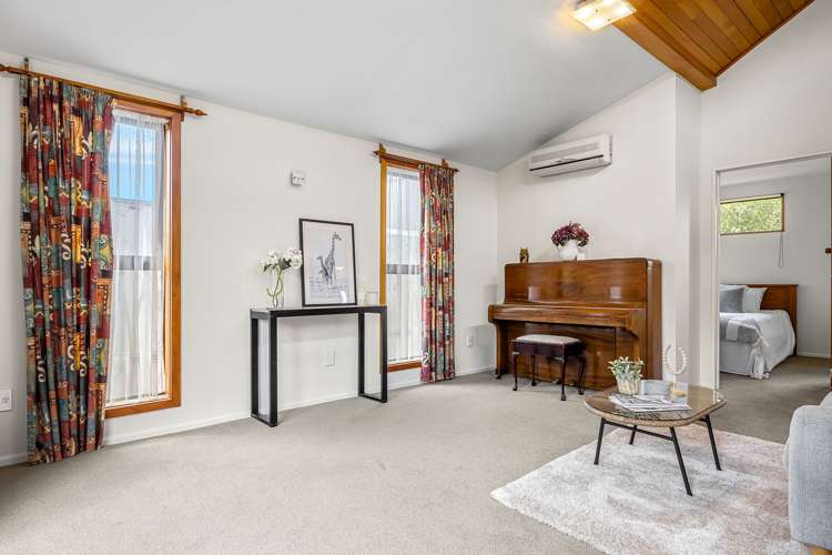 11a Woodstock Place Russley_6