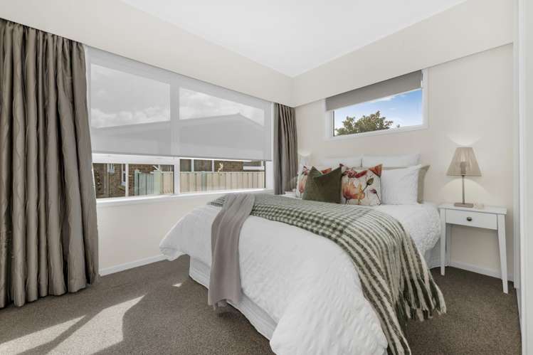 12 Mirrabooka Avenue Botany Downs_18