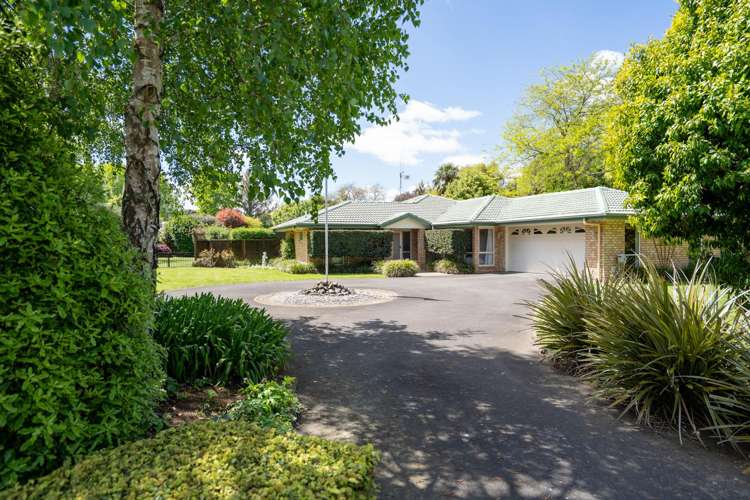 2 The Oaks Drive_1