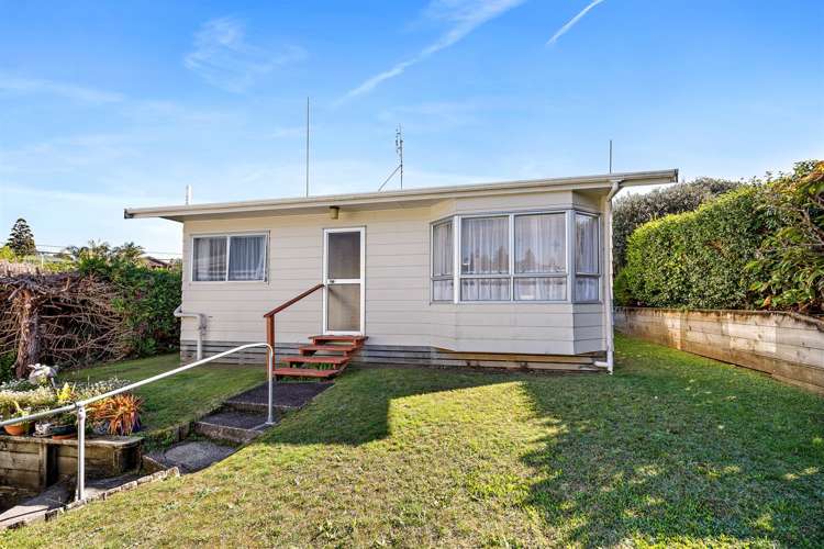 260 Beach Road Campbells Bay North Shore City Houses for Sale