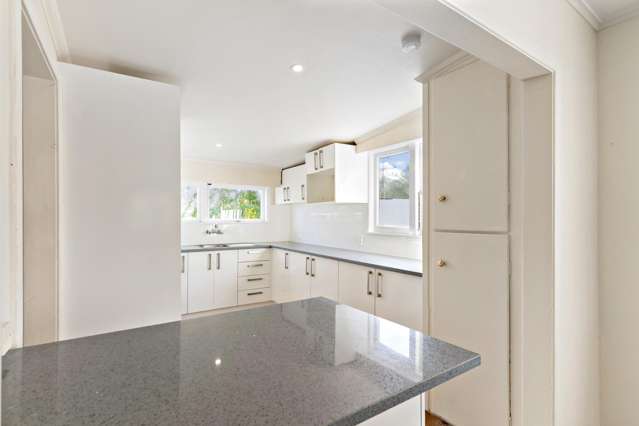 692 Beach Road Browns Bay_4