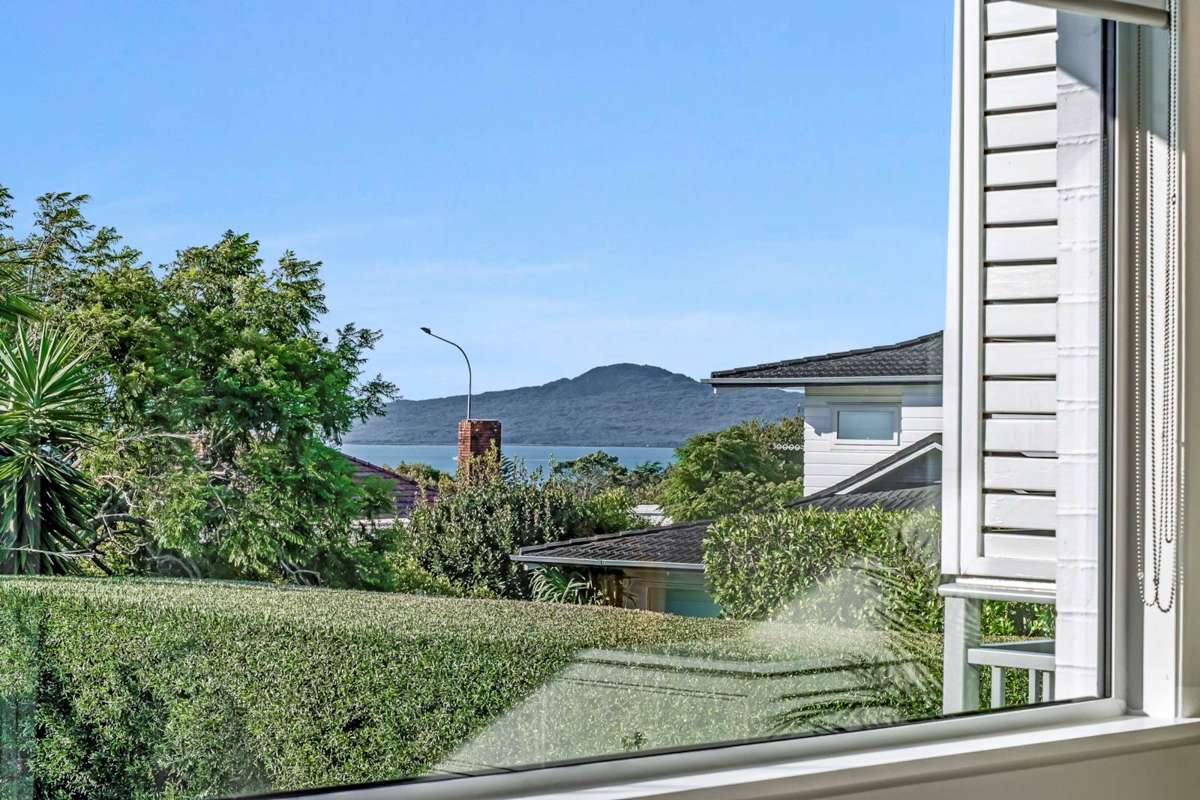 64 Whytehead Crescent_5