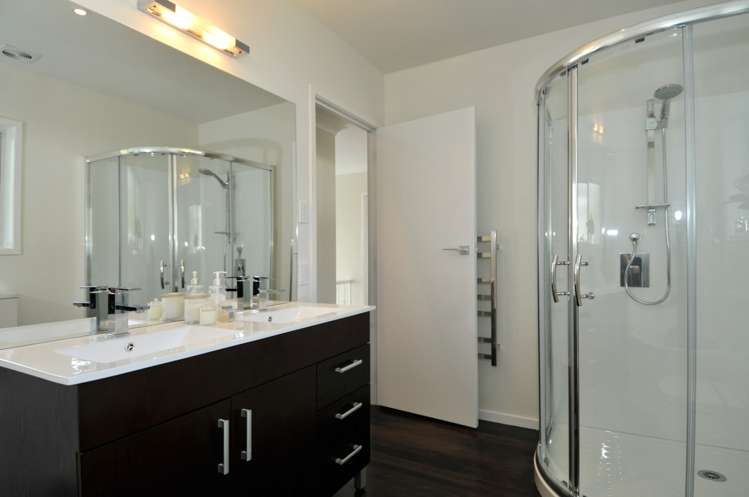 30 Lake Road Devonport_5