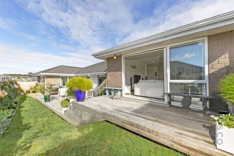 5 Walnut Road Riverhead_11