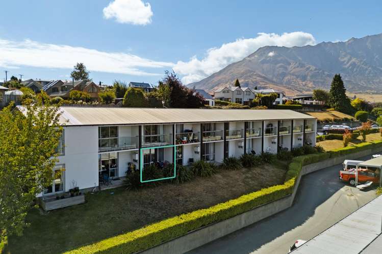 102/4 Lake Avenue Frankton_18