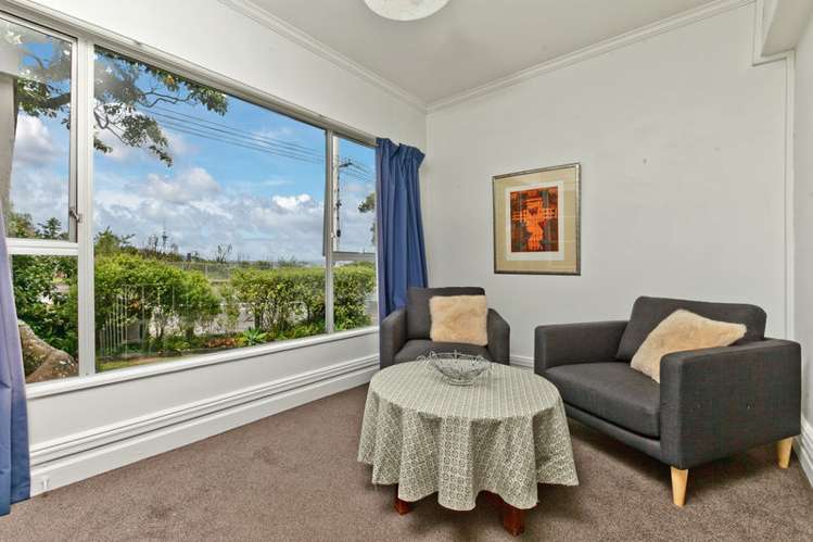 2/140 Calliope Road Stanley Point_11
