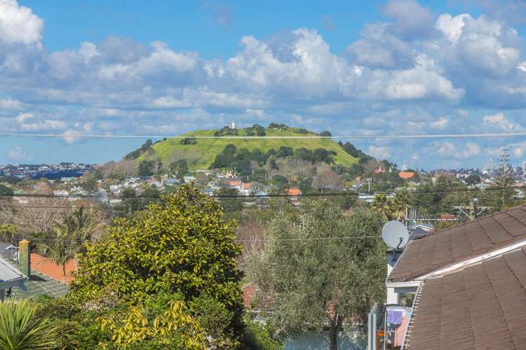 4/38 Old Lake Road Narrow Neck_2