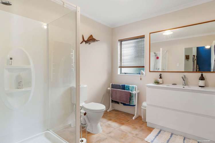 1684 East Coast Road Whakatiwai_11