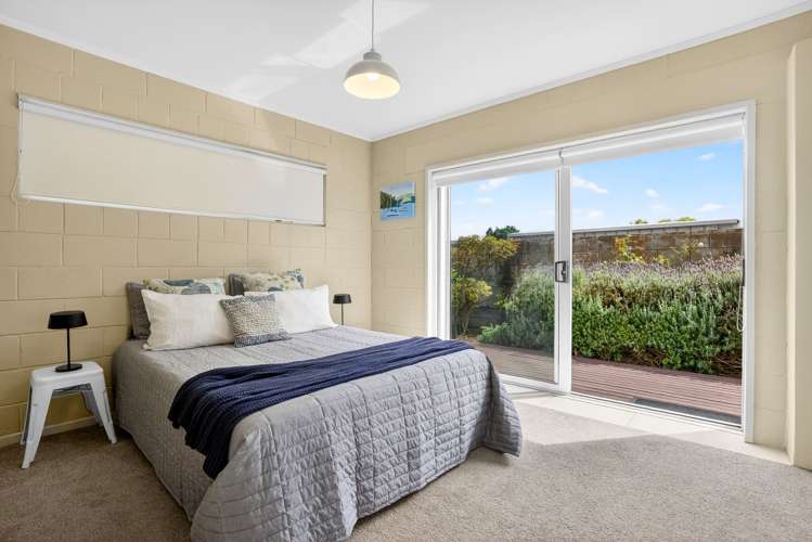 27 Gulf Crest Bucklands Beach_31