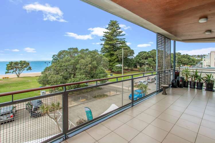 17/6 Beach Front Lane Browns Bay_9