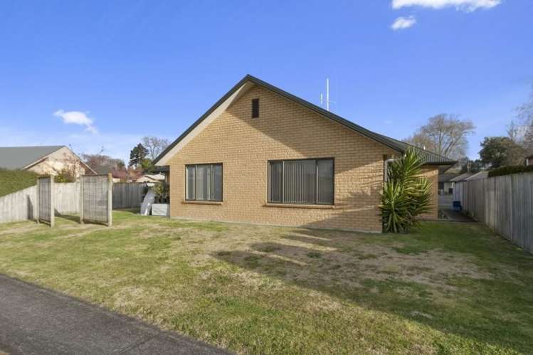 2 Grace Avenue Leamington_0