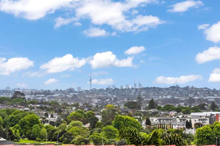 35 McCahill Views Botany Downs_19